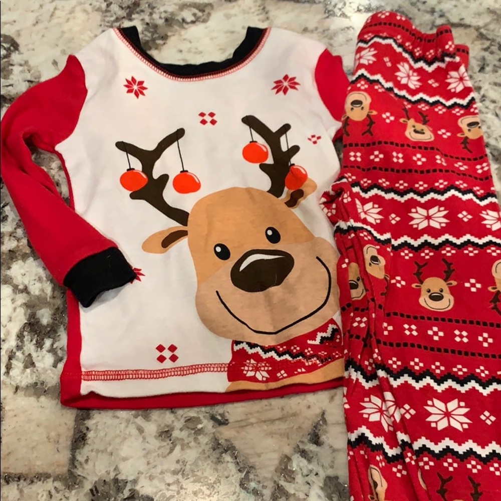 2T holiday PJs
